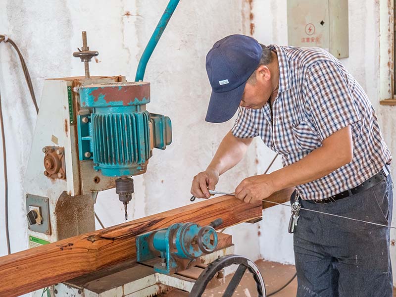 浠水楼梯地板柜门的油漆修复-10